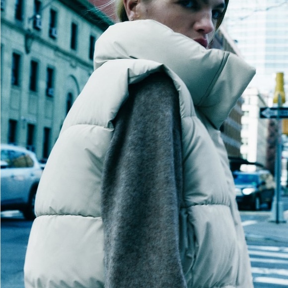 Zara Rubberized Cropped Vest - Picture 9 of 15